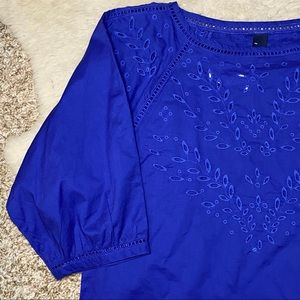 Eyelet 3/4 sleeve length top